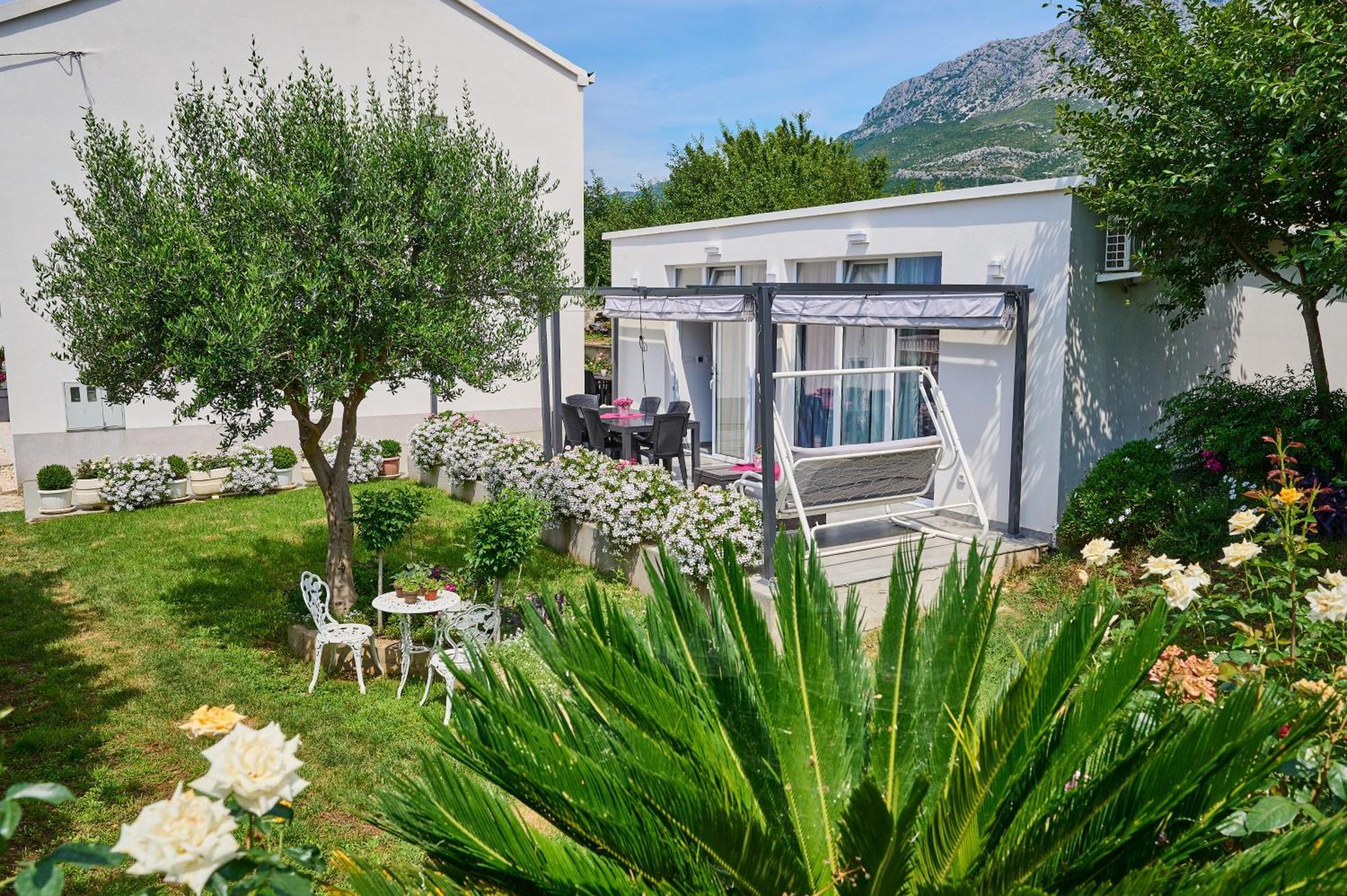 Apartments Infinity Kaštela Стая снимка